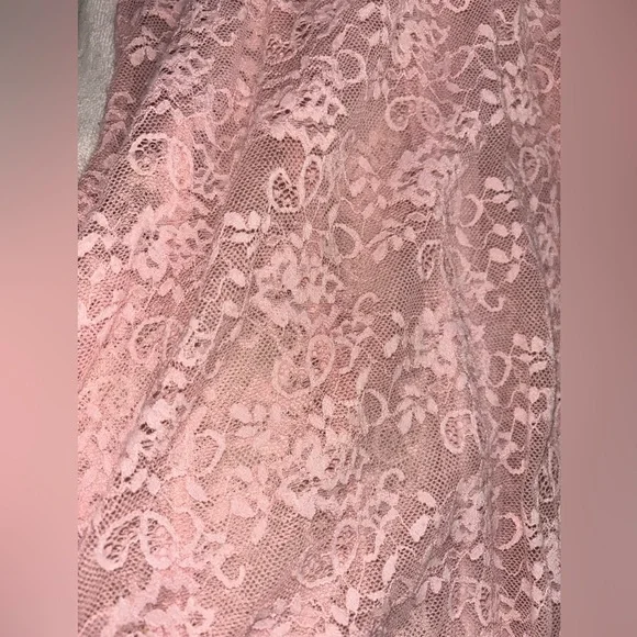 Fashion nova lace slip dress - Picture 4 of 6